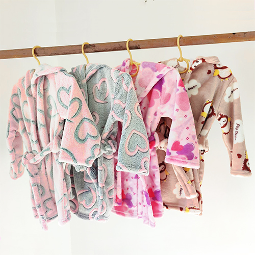 Халат цвітний з вельсофта за 200 грн